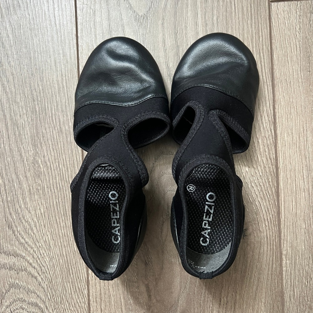 Capezio PP323 Pedini Femme Black Leather Split Sole Jazz Lyrical Dance Shoes 7.5 - Picture 2 of 9